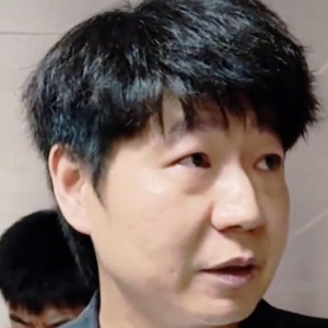 怒了！邱彪：输得实在太丢人，有些球员今天就TM不是职业球员